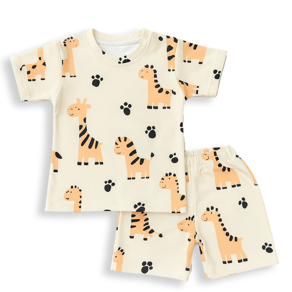GIRAFF KIDS WEAR TSHIRT & SHORTS SET .